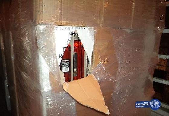 جمرك البطحاء يحبط محاولة تهريب أكثر من 12 ألف زجاجة خمر