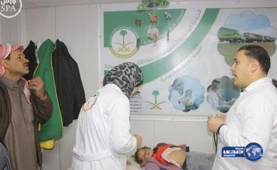 العيادات السعودية تقدم اللقاحات والتطعيمات لـ 192 طفلاً سوريا في مخيم الزعتري