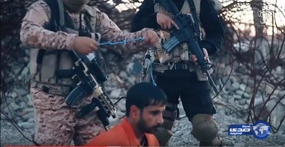 بالصور.. تنظيم “داعش” يعدم 8 عراقيين بطريقة وحشية
