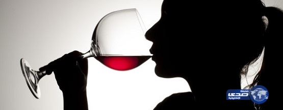 “مخمورة” تربك حفلاً في أبوظبي