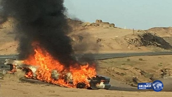 بالصور: نجاة شاب من الموت بعد احتراق سيارته بـ “بيشة”