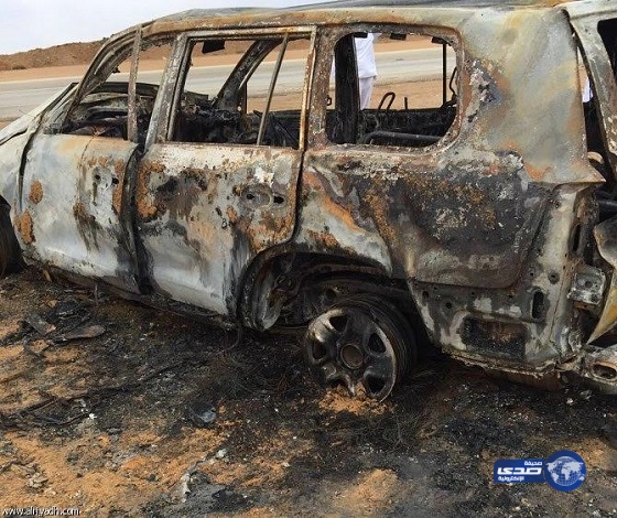 بالصور:وفاة رجل أمن وإصابة اثنين من مرافقيه جراء حادث مروري بالأفلاج