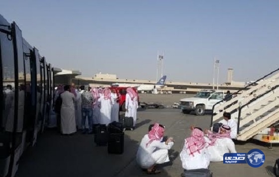 بالفيديو: تأخر رحلة “الرياض- الجوف” بسبب عطل مفاجئ في الطائرة