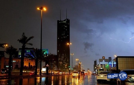 هطول أمطار غزيرة على العاصمة الرياض