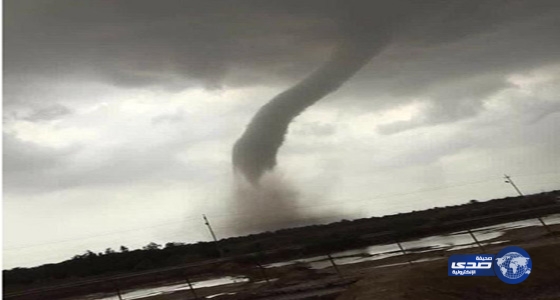 بالفيديو : شاهد إعصار محافظة ميسان في العراق