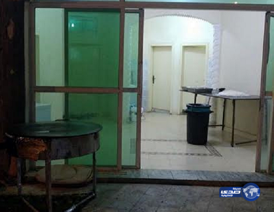 ضبط عمالة أجنبية مخالفة تقوم بتجهيز المعجنات في إحدى الاستراحات بحائل