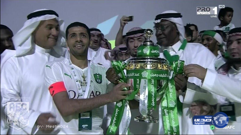 هل يرحل السومة عن الأهلي ؟؟