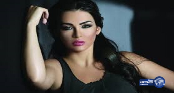 بالفيديو.. الفنانة قمر تشغل شبكات التواصل بممارستها للرياضة