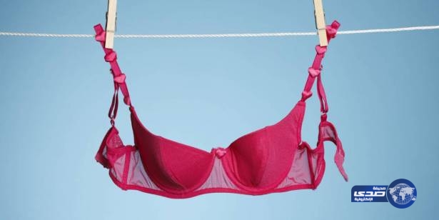 صورة.. فضيحة قيادي بـ”القاعدة” يرتدي حمّالة صدر!