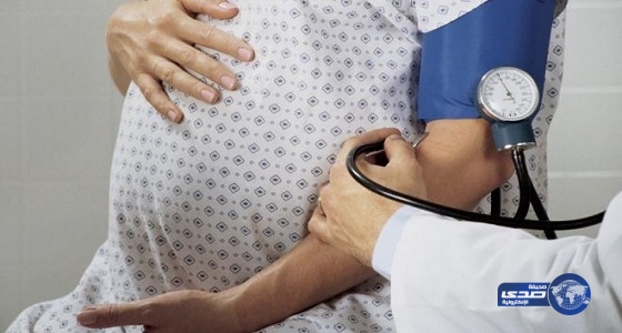 بريطانية تفضل “الوحم” على الطوب والزلط بدلاً عن “الشيكولاتة”