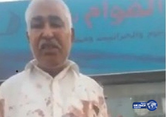 بالفيديو: شباب يعتدون على سائق ليموزين ويسلبون ماله