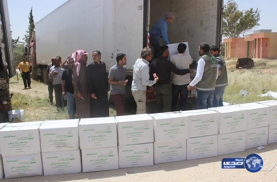 الحملة الوطنية السعودية توزع 1014 سلة غذائية على الأشقاء السوريين