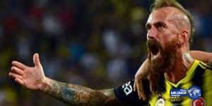 نجم ليفربول وتشيلسي السابق يحرز هدفا مزهلا كالعادة!