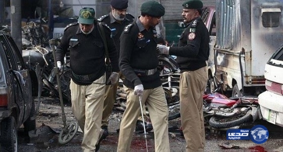 اصابة 18 شخصاً بانفجار قنبلة يدوية داخل مسجد في باكستان