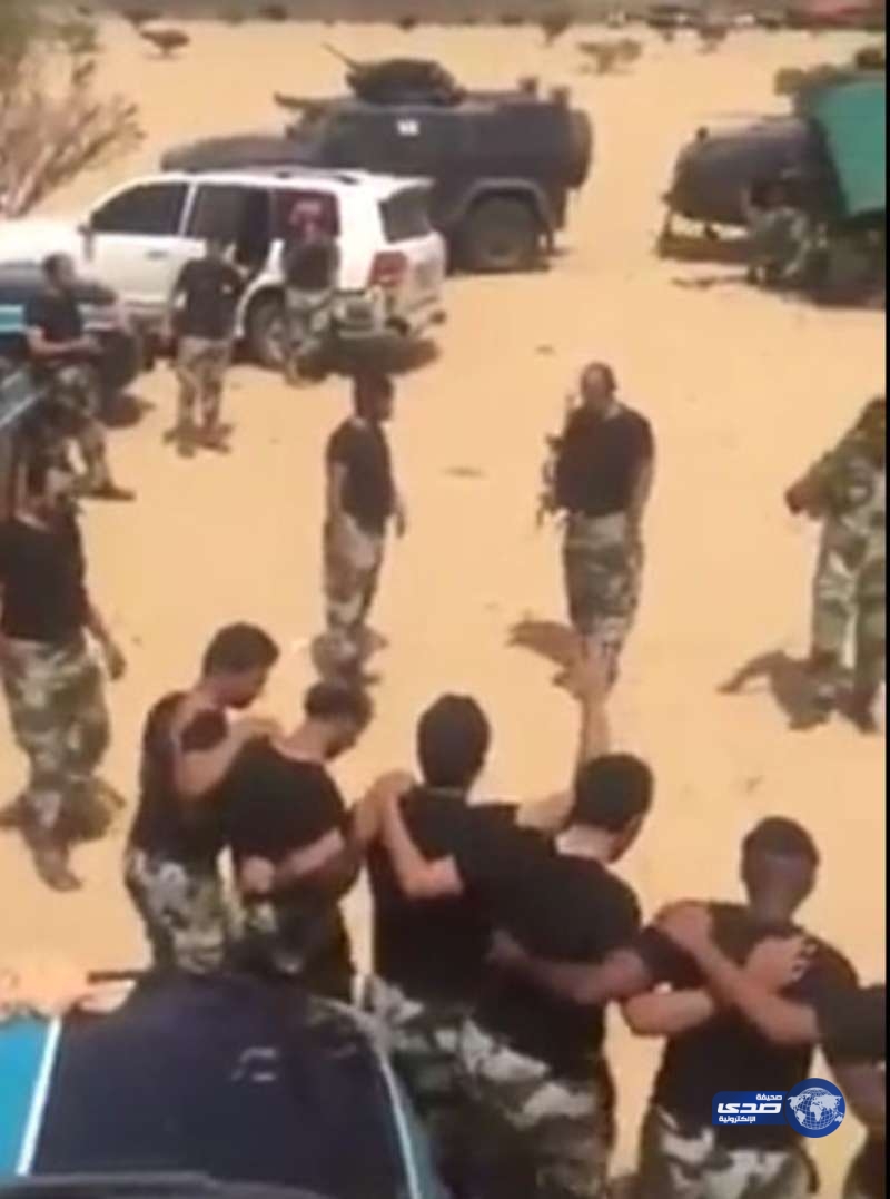 بالفيديو.. احتفال جنود &#8220;الطوارئ&#8221; في بيشة بعد القضاء على الإرهابيين
