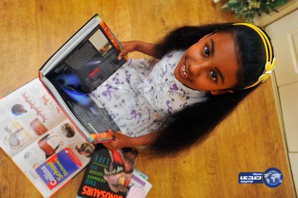 بالصور..طفلة بعمر 10 أعوام تفوق أينشتاين ذكاء