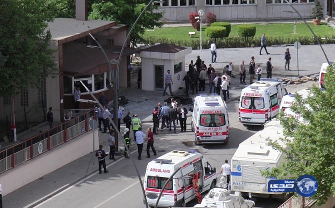 مقتل شرطي في انفجار سيارة ملغومة بتركيا