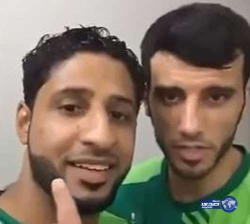 بالفيديو.. السومة ممازحاً المسيليم بسبب شكل لحيته: من الحلاق تبعك؟