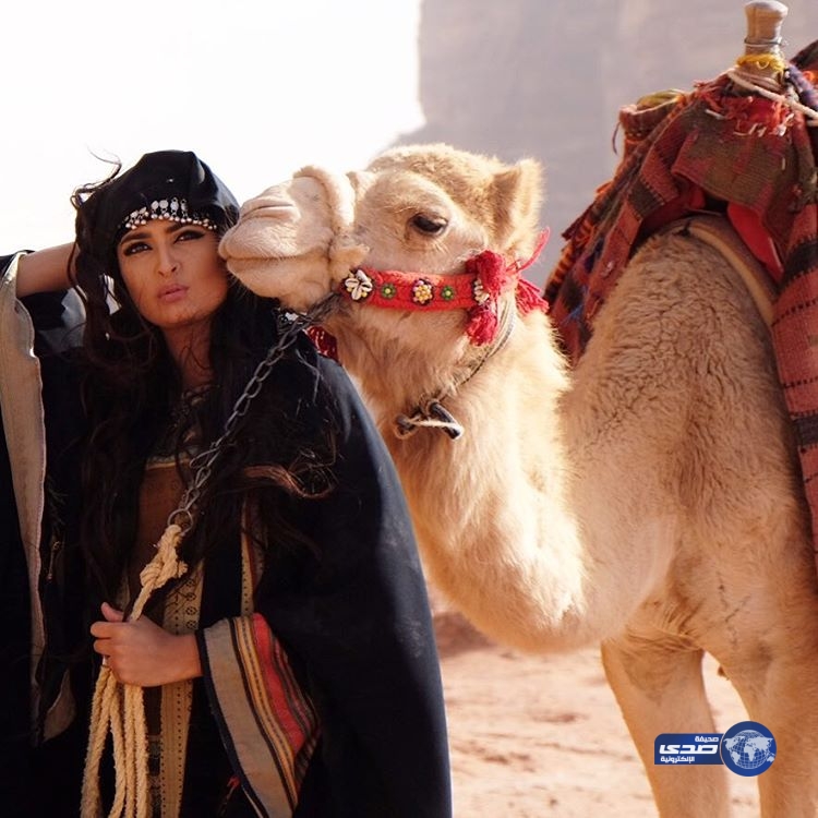 علا الفارس من إعلامية إلى فاتنة الصحراء المعاصرة