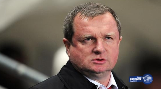 تشيكي يقود الهلال بديلاً لدونيس