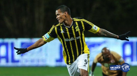 ريفاس يتلقى عرضاً قطرياً