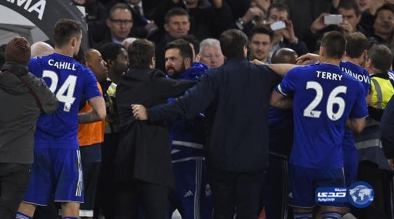 بمساعدة تشيلسي .. ليستر بطلاً للدوري الإنجليزي