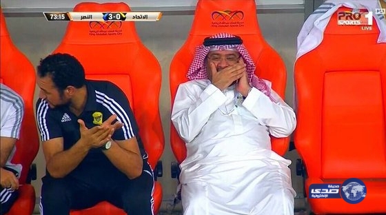 البلوي يُثير غضب الجماهير بسبب “ضحكة”