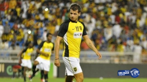 مستحقات دي سوزا والشربيني لاتزال تسبب صداعاً للاتحاد