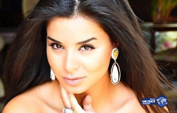 نجمة لبنانية تعتنق المسيحية بغرض الزواج