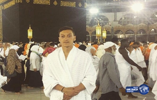 هجوم شرس على أوزيل بسبب إسلامه