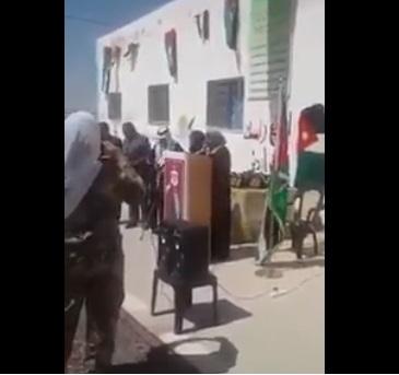 بالفيديو.. في مدرسة أردنية.. راعي الحفل يطلق النار بالهواء