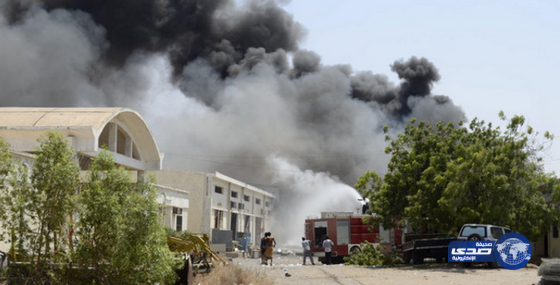 طيران التحالف والمدفعية السعودية تقصف الحوثيين