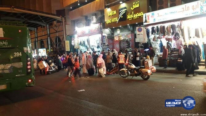 باص متهور يصيب 3 أشخاص بالمنطقة المركزية في مكة