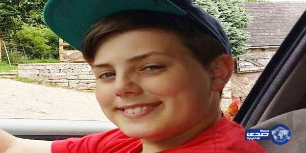 هذا الطفل شنق نفسه بالخطأ أثناء قيامه بمقلب !