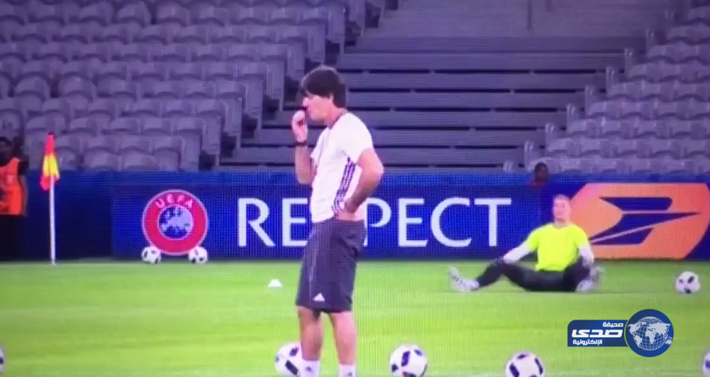 تعرف على رد الفعل الرسمي من الإتحاد الألماني بعد اللقطات “الغريبة” لمدرب المنتخب