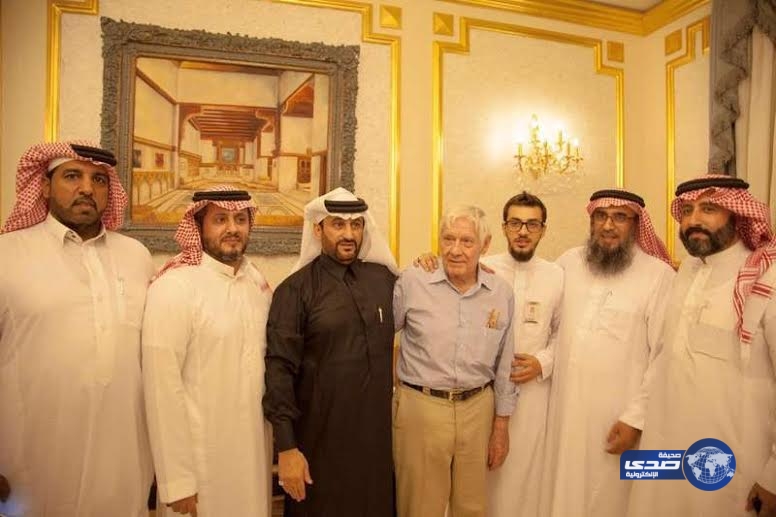 مهندس أمريكي يعلن إسلامه بعد قضاء 55 عامًا في المملكة