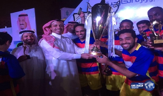 بحضور نجوم  الرياضة والاعلام : السفير السلطان يتوج الفائز بكأس وزارة الخارجية