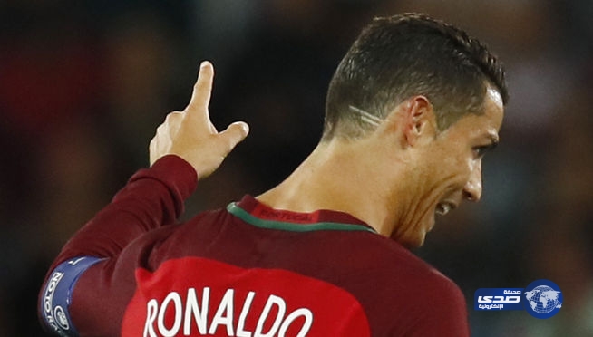 قصة إنسانية رائعة بطلها طفل مصاب بالسرطان وراء قصة شعر رونالدو الجديدة