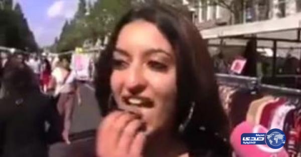 بالفيديو …مهاجرة مسلمة تفطر في رمضان بالشارع مقابل 10 أورو وأخرى تصدم الصحفي