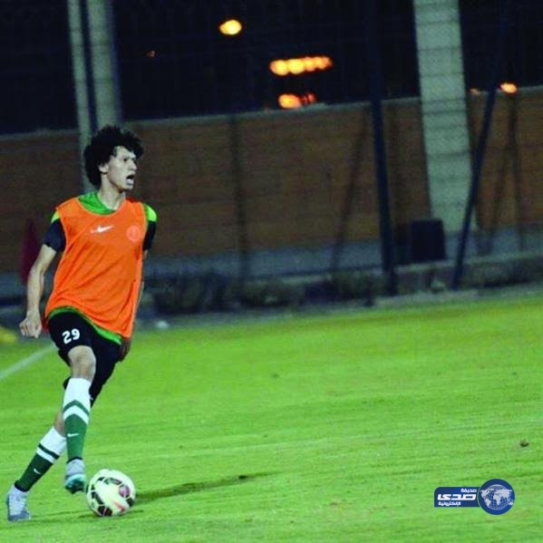 تجديد عقد مدافع الطائي بعد سلسلة مفاوضات