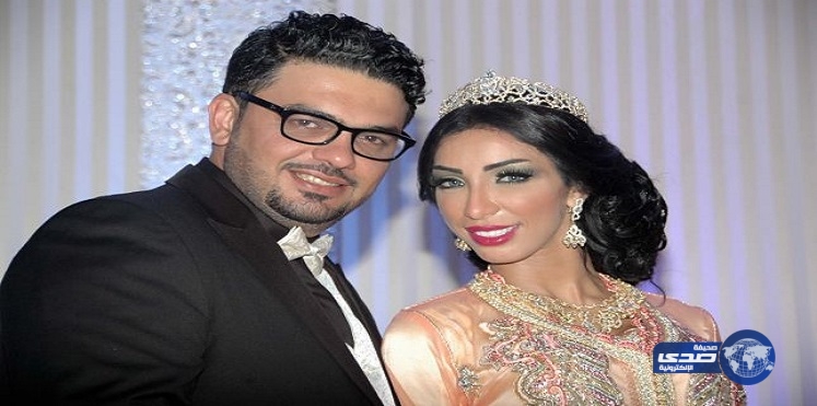 زوج “دنيا بطمة” يكذب الطلاق بصورتهما في السرير (صورة)