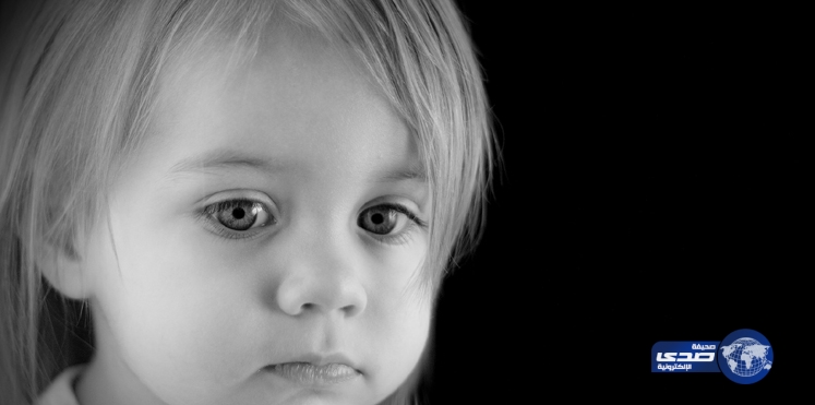 أب يتسبب في وفاة ابنته بعد وضعها داخل ثلاجة لتبريد حرارة جسمها