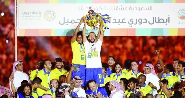 مفاجأة .. نصراوي يقترب من الدوري الإنجليزي