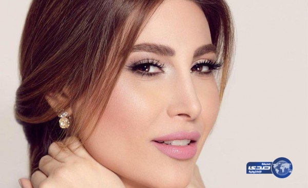 بالفيديو.. يارا ترقص في شوارع بيروت!