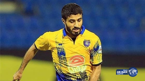 الأهلي يفاوض الرويلي