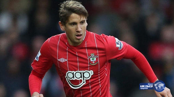 غوستافو الهلال يطالب بثنائي اوروغوياني