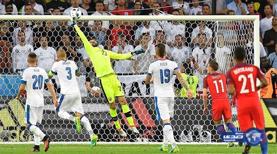 إنجلترا تتعادل سلبيا مع سلوفاكيا وتصعد لدور الـ16