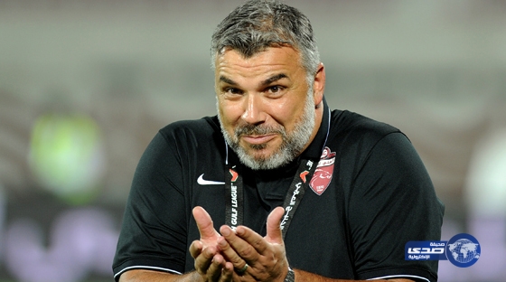 كوزمين يقود منتخب رومانيا حتى 2020