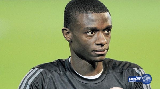 الأهلي يقترب من حسن معاذ