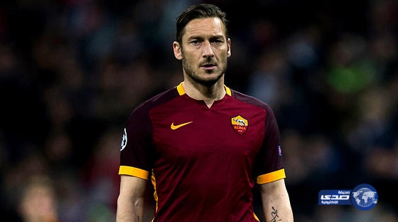 روما يجدد عقد الأسطورة توتي